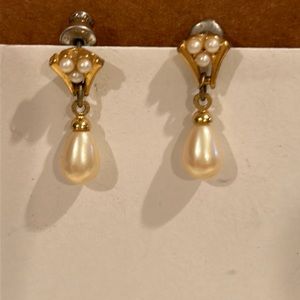 Vintage Cultured Pearl Drop Earrings